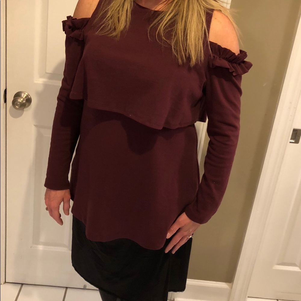 Cold shoulder knit tunic